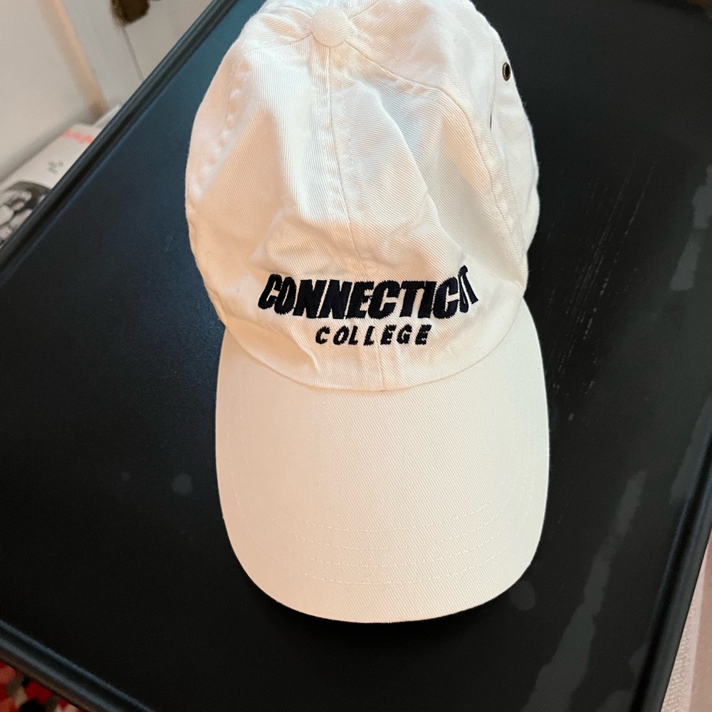 Connecticut College vintage White Cap
